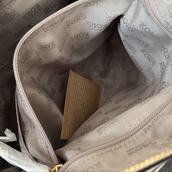 New Michael Kors Megan Large Vanilla Satchel Crossbody - Picture 8 of 16